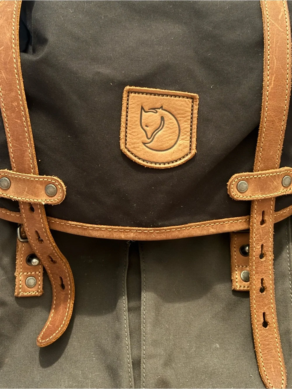 Fjallraven Splitpack G-1000 Canvas Leather Two-Tone Men’s Backpack Gray